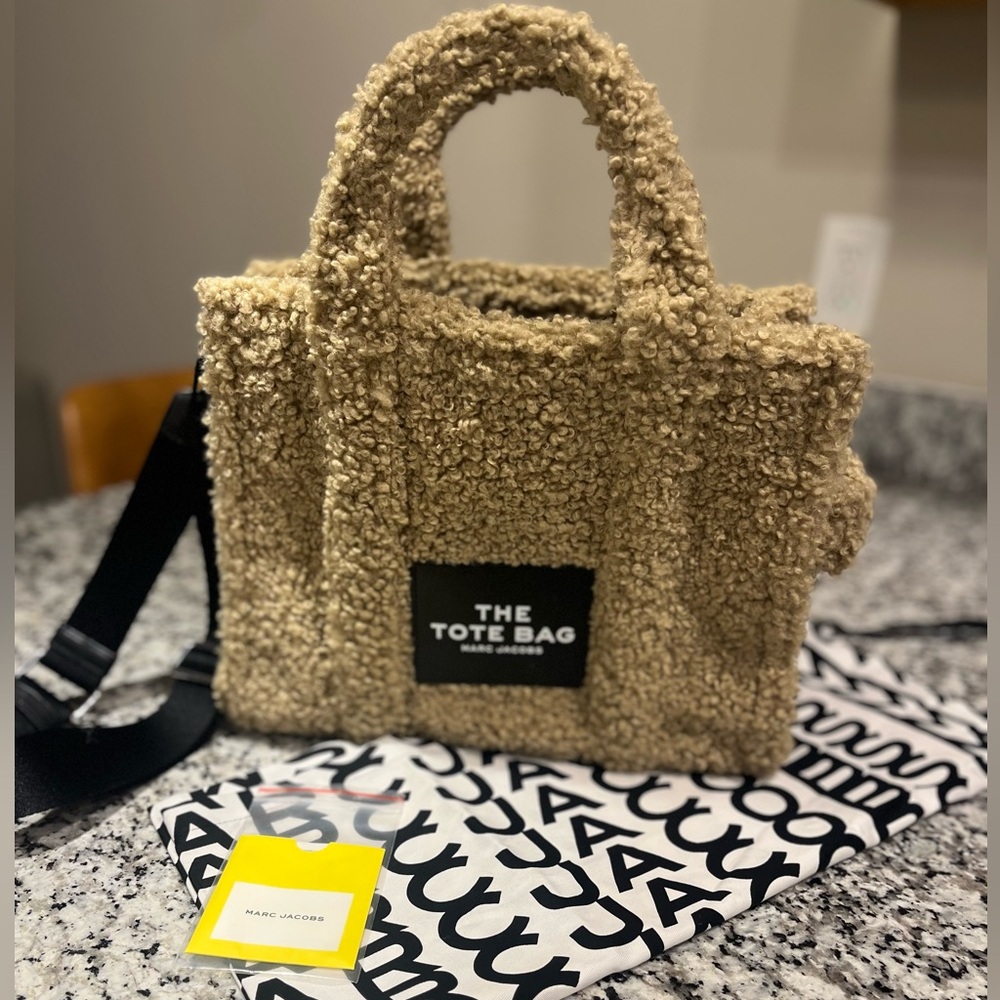 **Marc Jacob’s Medium Teddy Tote Bag. Mint Condition.